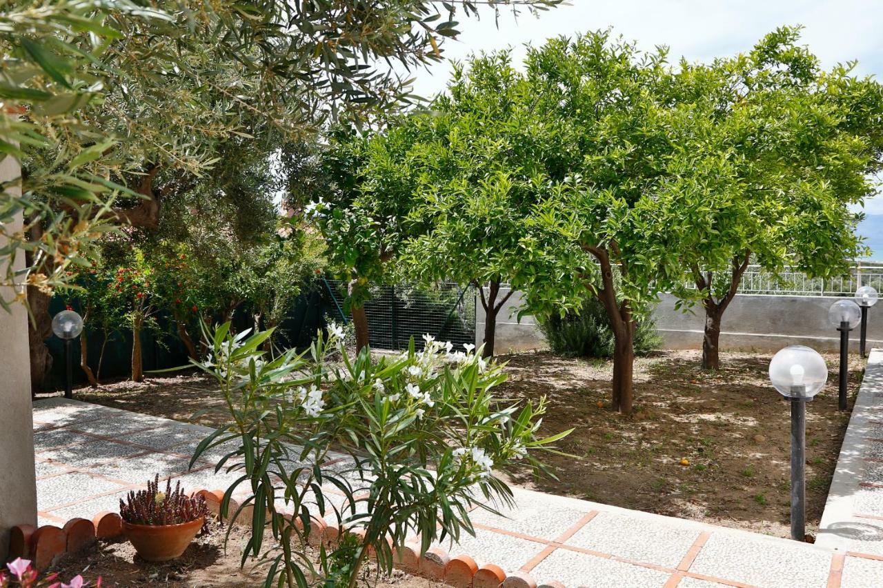 Casa Verdemare 切法卢 外观 照片
